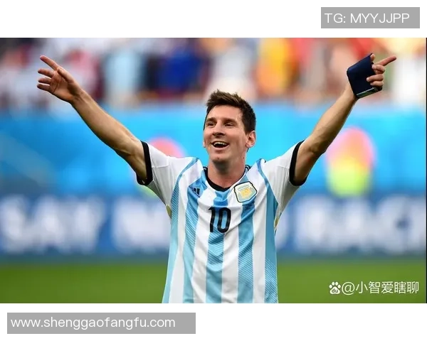 足球巨星脚下风采展现：揭秘顶级球员的控球技巧与进攻艺术